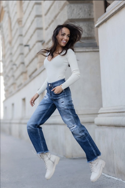 Magenta body (MG242084)